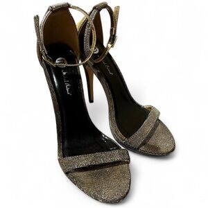 Michael Antonio 5” High Healed Silver/Gold Sparkly Sandals, 8.5